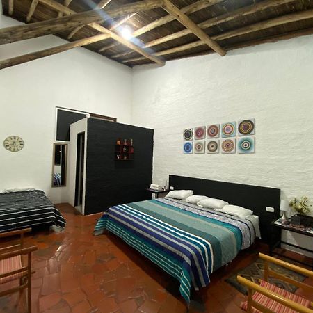 Club Aviva Guatavita - Hostel - Restaurante, Disco & Bar Eksteriør bilde
