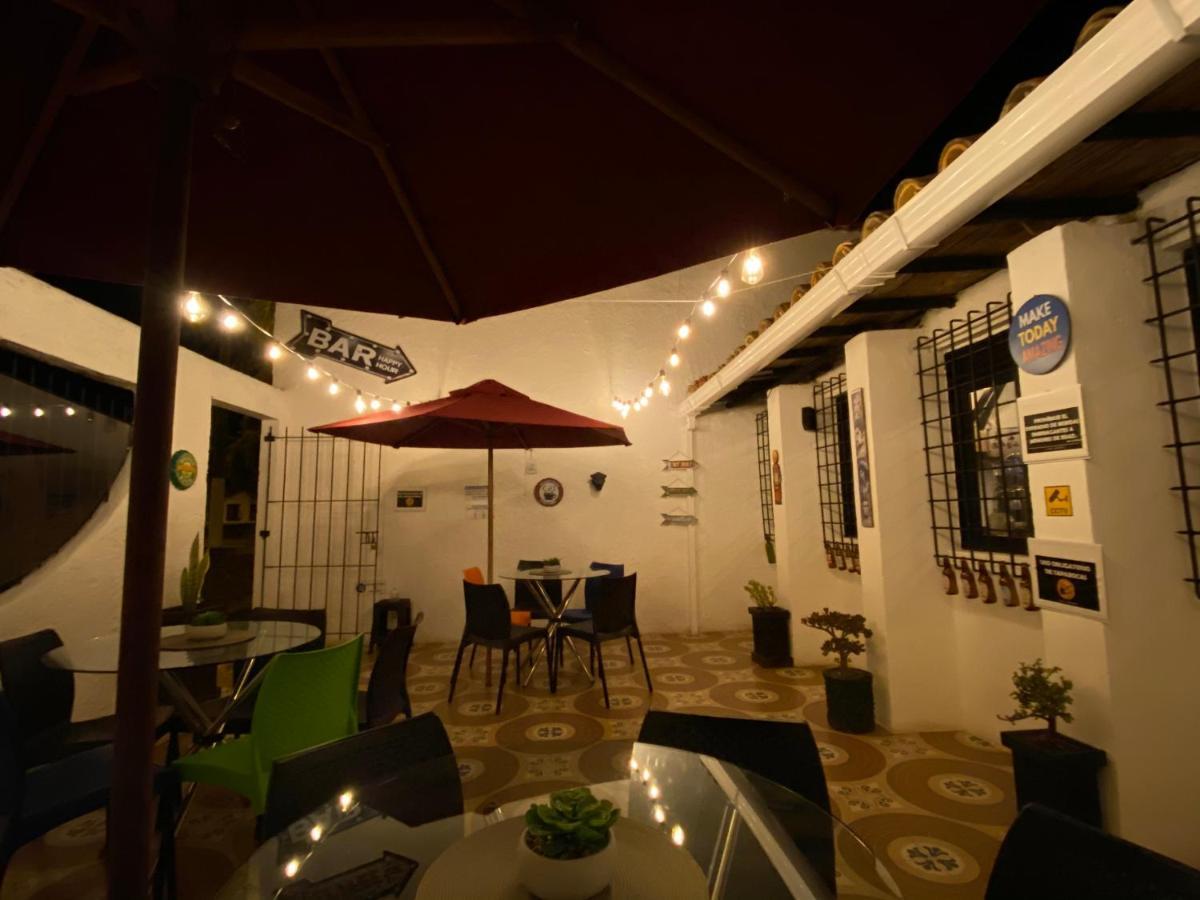 Club Aviva Guatavita - Hostel - Restaurante, Disco & Bar Eksteriør bilde