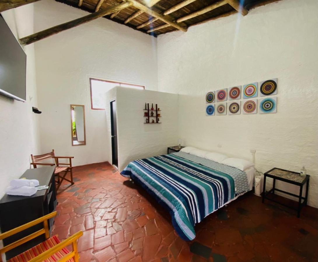 Club Aviva Guatavita - Hostel - Restaurante, Disco & Bar Eksteriør bilde