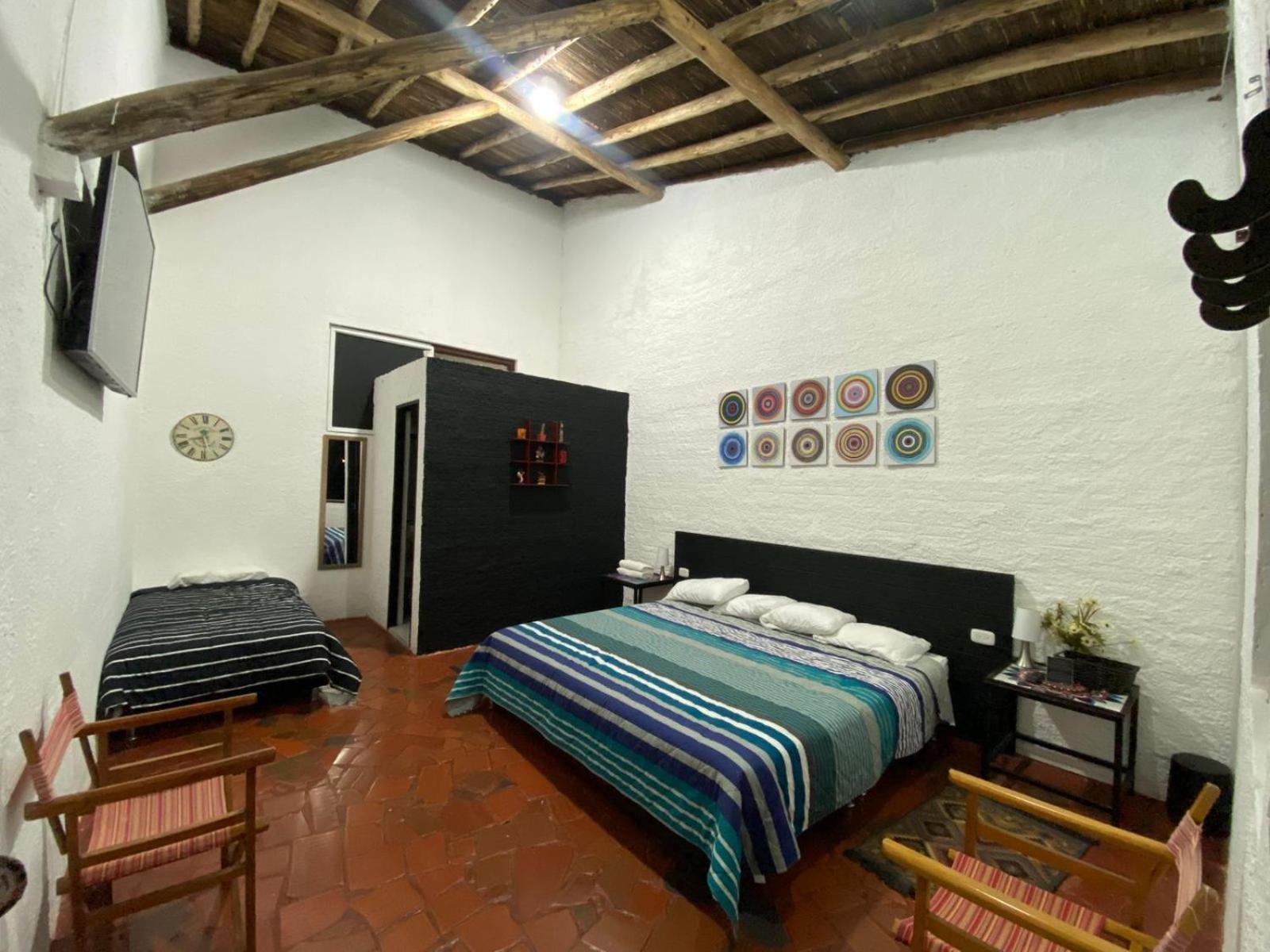 Club Aviva Guatavita - Hostel - Restaurante, Disco & Bar Eksteriør bilde